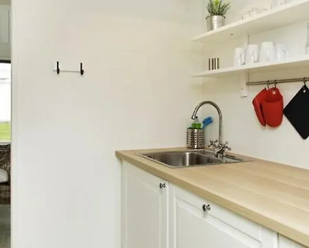 Cozy Coastal Retreat On The * Brenderup