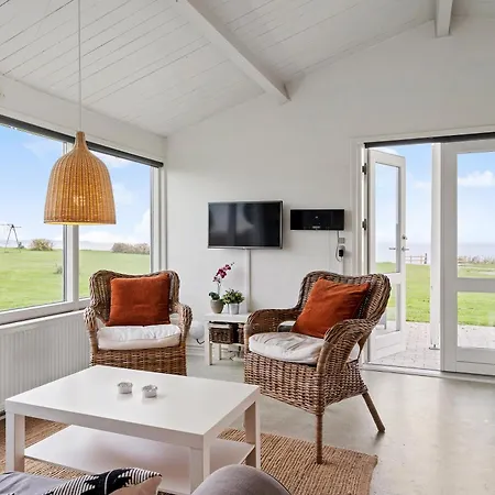 Cozy Coastal Retreat On The * Brenderup