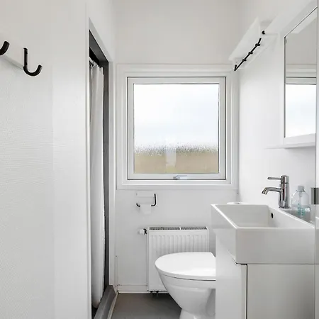 Cozy Coastal Retreat On The Holiday home Brenderup